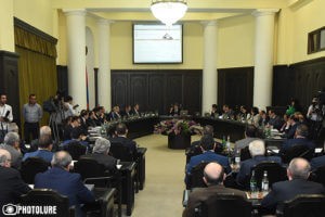 Президент Армении назначил вице-премьера и ряд министров