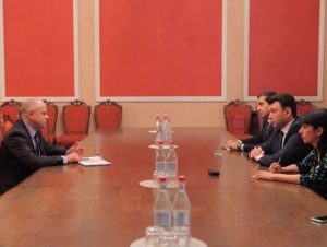 Вице-спикер парламента Армении: Азербайджан должен признать полное право народа Карабаха на самоопределение