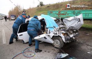 Страшная авария на трассе в Армении: грузовик смел два автомобиля, погибли четыре человека