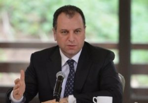 Министр обороны Армении отправился на Кипр