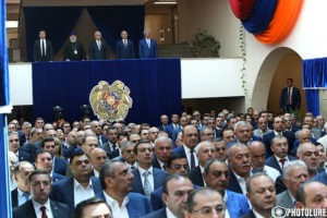 Президент Армении мэру Еревана: "Тарон джан, я тебе уже говорил однажды, что ты не имеешь права разочаровывать нас"