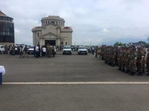 Шести участникам апрельской войны подарят автомобили