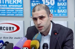 Директор дома-интерната заметил, что сотрудники плохо обращаются с пожилыми людьми