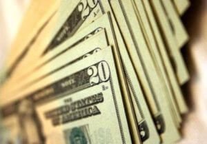 Курсы доллара, евро и рубля в Армении понизились