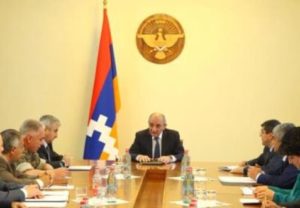 Президент Арцаха провел совещание по вопросам преподавания военного дела в государственном университете