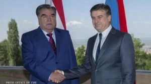 Премьер Армении провел рабочий завтрак с президентом Таджикистана