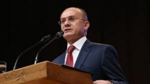 Я буду бороться за смену власти в Армении и никуда уехать не собираюсь - Сейран Оганян
