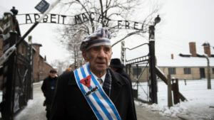 В Беларуси у евреев, переживших Холокост, потребовали налог с гуманитарной помощи