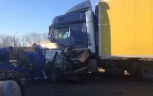 Трое граждан Армении погибли в ДТП при въезде в Московскую область