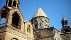 Католикос попросил у премьер-министра земельные территории для основания солнечной станции и парка