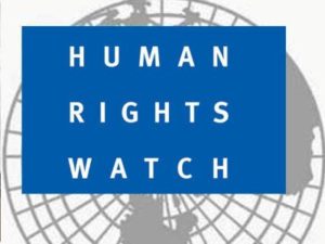 Human Rights Watch призвала власти Армении расследовать случаи избиения в ходе суда по делу «Сасна црер»