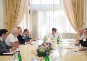 В Правительстве Армении обсудили процесс реализации программы развития центра Кумайри в Гюмри