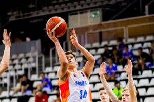 Армения разгромила Молдову