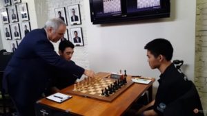 Гарри Каспаров помог армянскому юношу совершить первый шаг