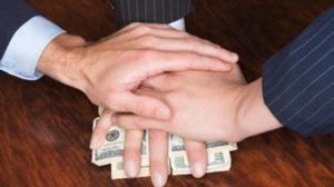 Для демобилизации потребовал сначала 4000, затем – 2500 долларов США