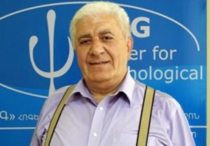 В Ереване псих напал на психолога