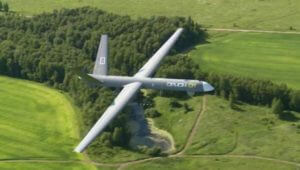 Армен Исаакян показал тяжелый беспилотник, способный летать непрерывно сутки