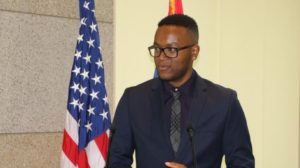 Майкл Мейо – на ереванском Каскаде и в театре в Гюмри