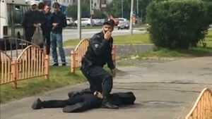Установлена личность мужчины, напавшего на прохожих в Сургуте