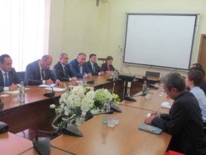 Министр МЭИПР Армении обсудил вопросы реконструкции двух подстанций с китайской стороной