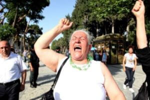 Госдолг Азербайджана растет как на дрожжах