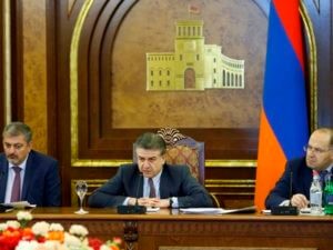 Правительство Армении обсудило организацию праздничных мероприятий к столетию Первой Республики