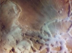 Марсоход NASA сделал фото облаков из кристаллов льда на Марсе