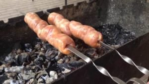 Британские пожарные съели спасенных из огня поросят