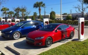 Tesla Model X подешевела в преддверии выхода Model 3