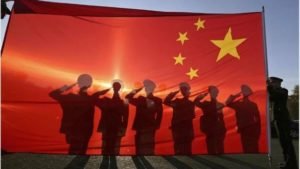 В Китае двух чиновников уволили и исключили из партии за суеверия