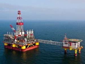 Эксперт: Нефтяные месторождения на Каспии остаются яблоком раздора между Ашхабадом и Баку