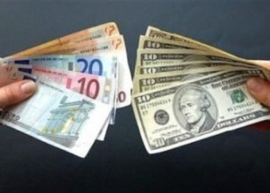 Курс доллара в Армении понизился