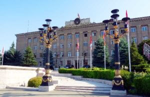 Глава МИД: В Степанакерте не видят альтернативы мирному урегулированию карабахской проблемы