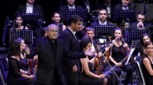 Известные армяне на праздничном концерте