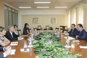 Виген Саргсян представил американским конгрессменам программы сотрудничества Армении и США в оборонной сфере