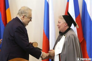 Министр образования России отказалась говорить о статусе русского языка в Армении