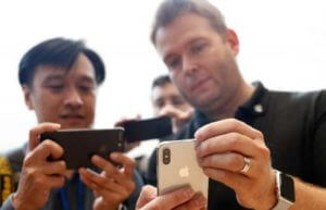 Во время презентации iPhone X не сработала функция распознавания лица