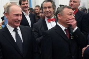 Пенсии россиян будут снижаться