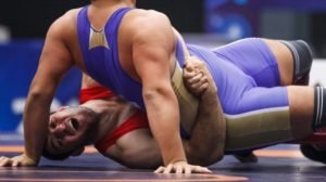 Эдгар Хачатрян одержал победу над азербайджанским борцом и вошел в финал