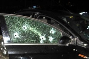 Криминальная Армения: В Эчмиадзине обстрелян автомобиль, есть убитые