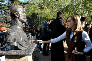 "Сексуально неудовлетворенная Поклонская и трусливый подкаблучник Николай II": Жириновский опять дал жару