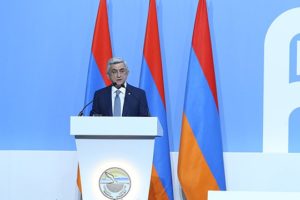 Армянофобская политика Азербайджана заставляет армянское общество ужесточить свою позицию, готовую к компромиссам: Серж Саргсян