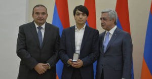 Дашнак Рустамян не видит ничего плохого в том, что власти наградили убийцу