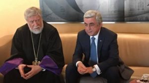 Серж Саргсян в аэропорту встретился с Католикосом Арамом I