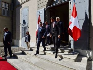 Переговоры завершились: Серж Саргсян отправился в посольство Армении в Швейцарии