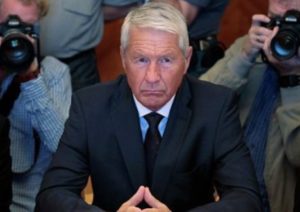 Как Азербайджан покупает европейцев