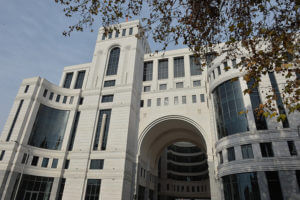 МИД Армении упрекнул Новруза Мамедова в «пещерном мышлении»