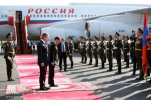 Дмитрий Медведев прибыл в Армению