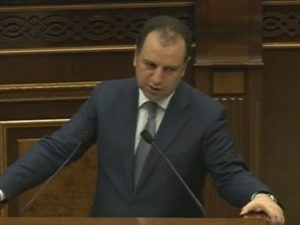 Министр обороны: Отечественное производство составляет большую часть оборонной сферы Армении