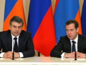 Министры Армении и России подписали соглашения об автоперевозках и дешёвом роуминге